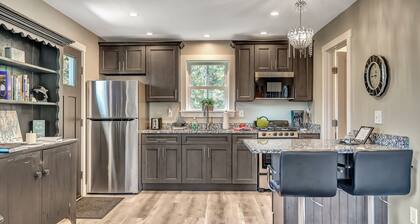 cozy 1 bedroom, 1 bath, sleeps 4 fully equipped apartment