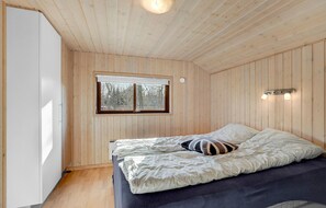 4 Schlafzimmer, Reisekinderbett, kostenloses WLAN