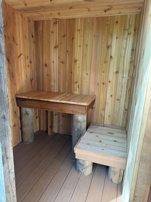 Sauna - Private,backyard BBQ,campfire, kayak,fish,Wis Dells,UTV,hike,winery,swim,pets, (Oxford)