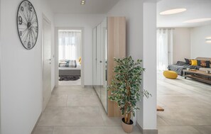 2 bedrooms, in-room safe, travel cot, free WiFi