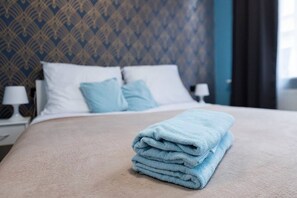 Apartment, Multiple Beds | 1 bedroom, soundproofing, iron/ironing board, free WiFi