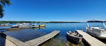 Lakefront Cottage with Stunning Views. Boat available to rent with cottage!