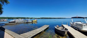 Lakefront Cottage with Stunning Views. Boat available to rent with cottage!