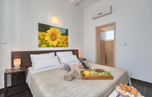 5 habitaciones, caja de seguridad en la habitación y cuna de viaje 