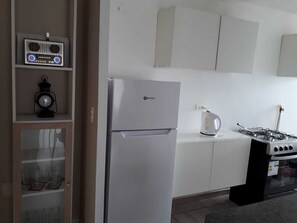 Ofen, Wasserkocher, Toaster, Kochgeschirr/Geschirr/Besteck