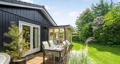 2 bedroom awesome home in Farsø