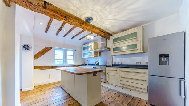 Fridge, microwave, oven, stovetop - 4bedhouse/leominster/hiking/castles/sleeps7/wifi (Leominster)