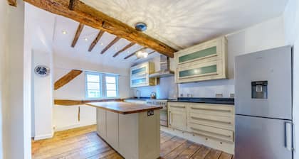 4bedhouse/leominster/hiking/castles/sleeps7/wifi
