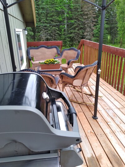 Stunning 3 bedroom/2bath with huge deck!