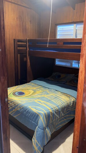 2 bedrooms, bed sheets - Holiday villas  (Combate)