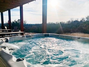 Tina de hidromasaje al aire libre