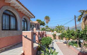 تفاصيل الفندق من الخارج