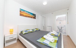 1 chambre, Wi-Fi gratuit, draps fournis