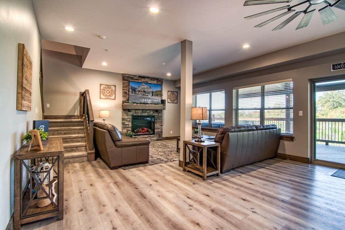 電視、壁爐、 辦公室