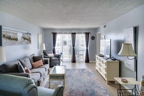 Smart TV - El Matador Unit 442, Gulfview special rate in May due to cancellation (Fort Walton Beach)