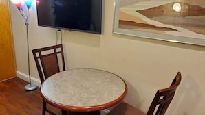 Unclassified image, 3 of 28, button - best guest house near the Galleria Mall (Dallas)