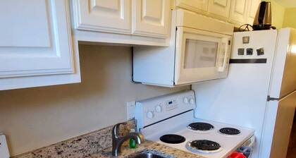 best guest house near the Galleria Mall