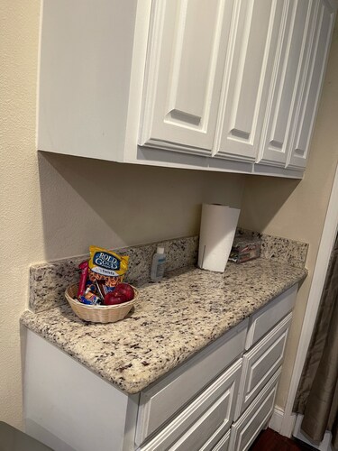 best guest house near the Galleria Mall