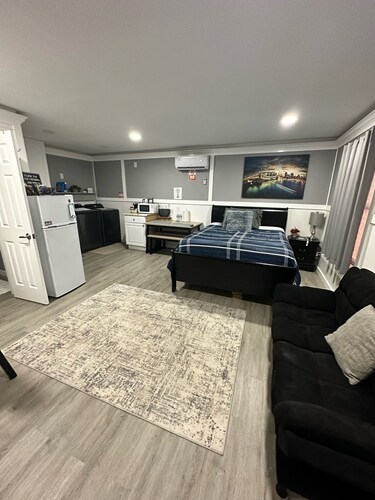 Guesthouse studio Generac backup powered w washer&dryer. Fully equipped.