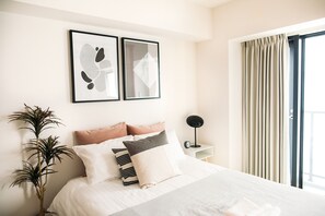 記憶棉床墊、獨特設計、獨特裝修、書桌