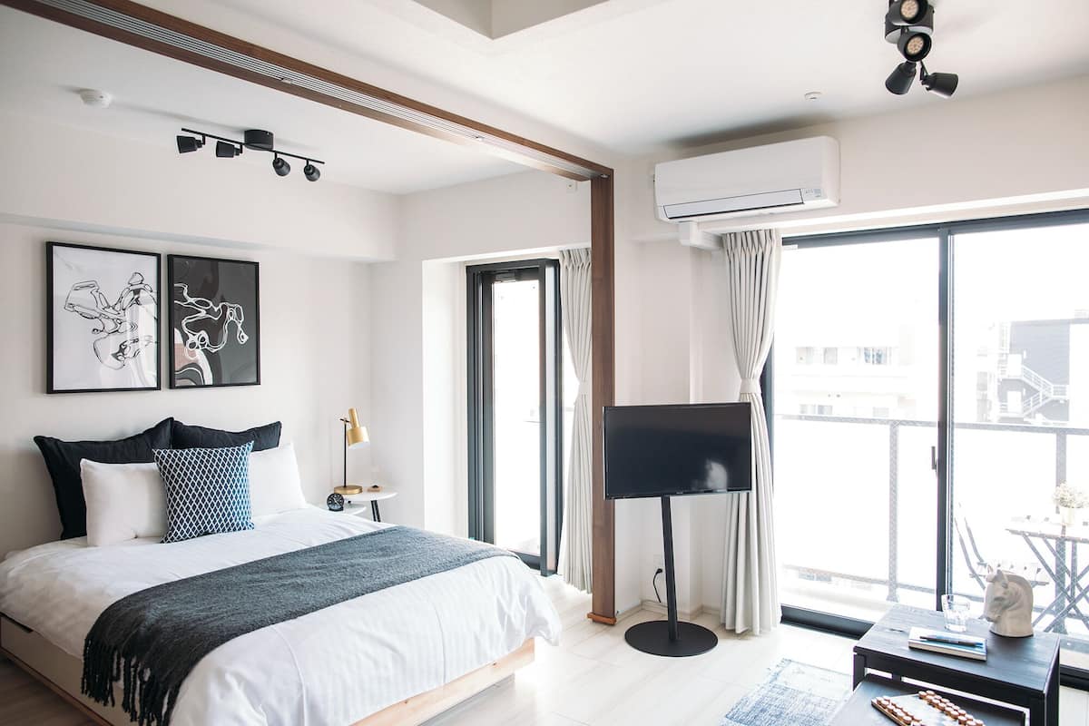 Deluxe Studio Suite | Memory-foam beds, individually decorated, individually furnished, desk