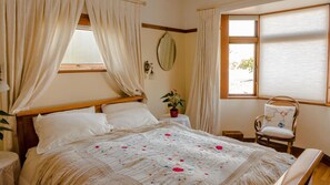 3 chambres, fer et planche à repasser, Wi-Fi gratuit, draps fournis