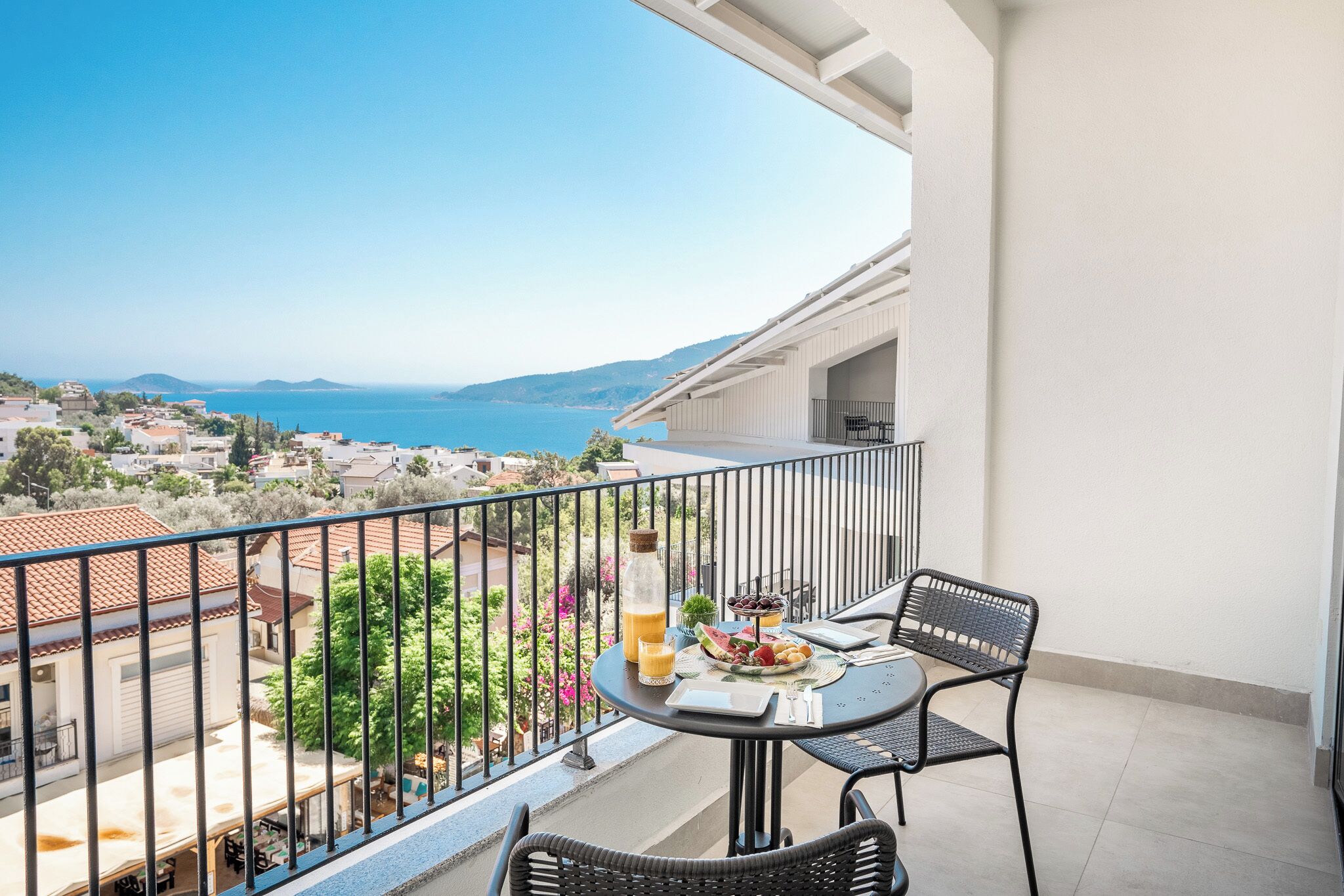 Dobbeltrom – deluxe, sjøutsikt | Balkong