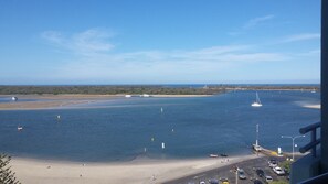 On the beach - Grand Hotel Apartment One min walk to beach/Charis Seafoods Childrens Lagoon.  (Labrador)