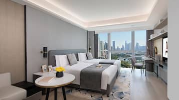 エグゼクティブ スタジオ シングルベッド 2 台 | セーフティボックス (室内)、デスク、遮光カーテン、防音設備