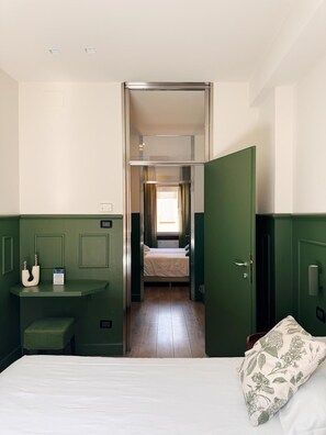 2 bedrooms, internet - Asinelli apartment . (Bologna)