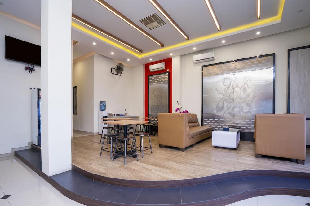 Pondok Indah Homestay by ecommerceloka