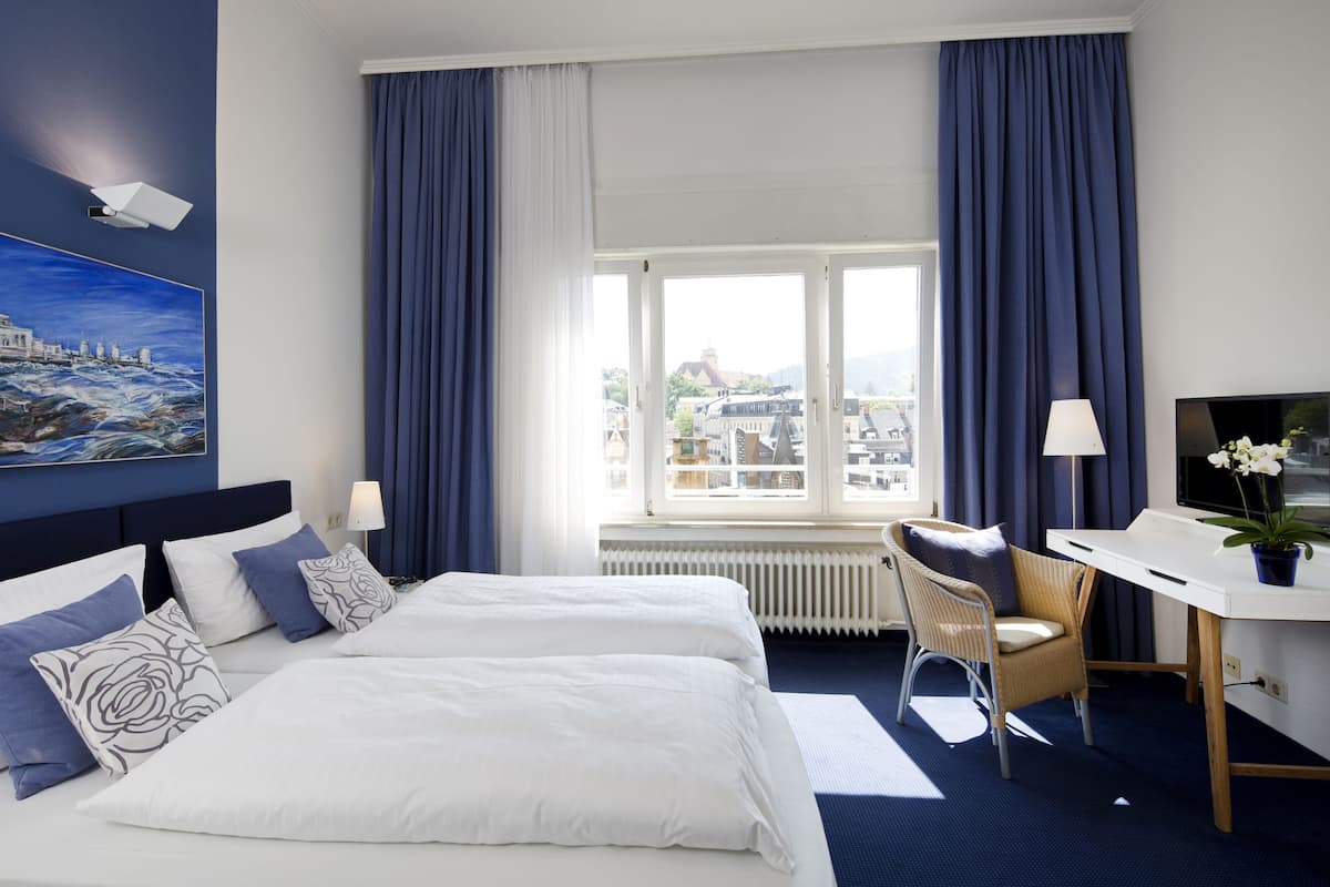 Standaard tweepersoonskamer | Hypoallergeen beddengoed, een kluis op de kamer, individueel gedecoreerd