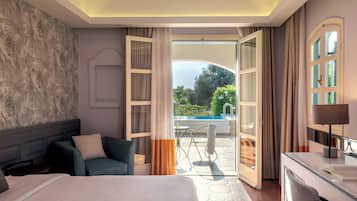 Family Bungalow Suite Garden View Private Pool | Literie hypoallergénique, coffres-forts dans les chambres, bureau