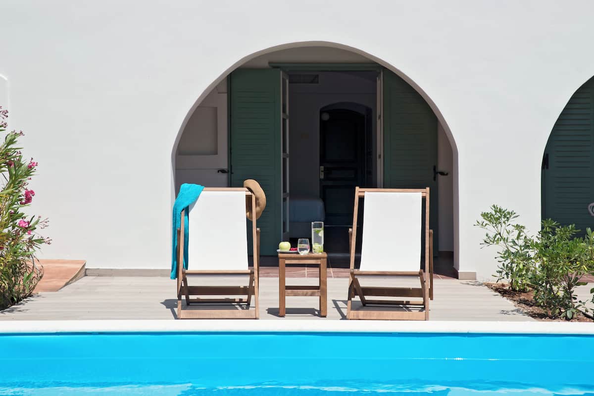 Prestige Bungalow Garden View Sharing Pool | Hypo-allergenic bedding, in-room safe, desk, blackout curtains