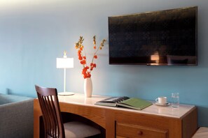 Suite | Ropa de cama hipoalergénica y caja de seguridad en la habitación 