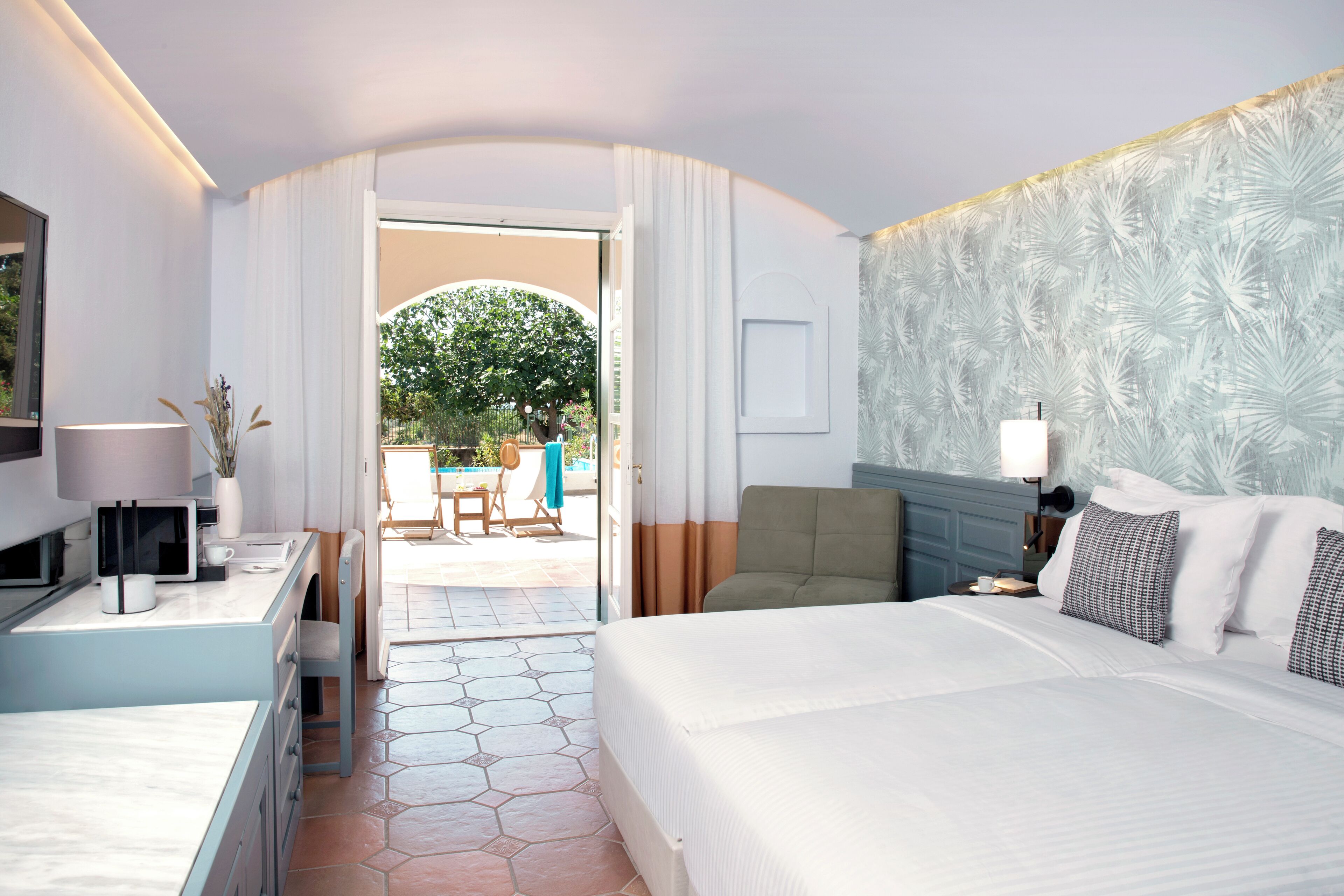 Prestige Bungalow Garden View Sharing Pool | Hypo-allergenic bedding, in-room safe, desk, blackout drapes