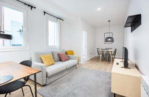 Televisión LCD de 32 pulgadas con canales digitales y televisión 