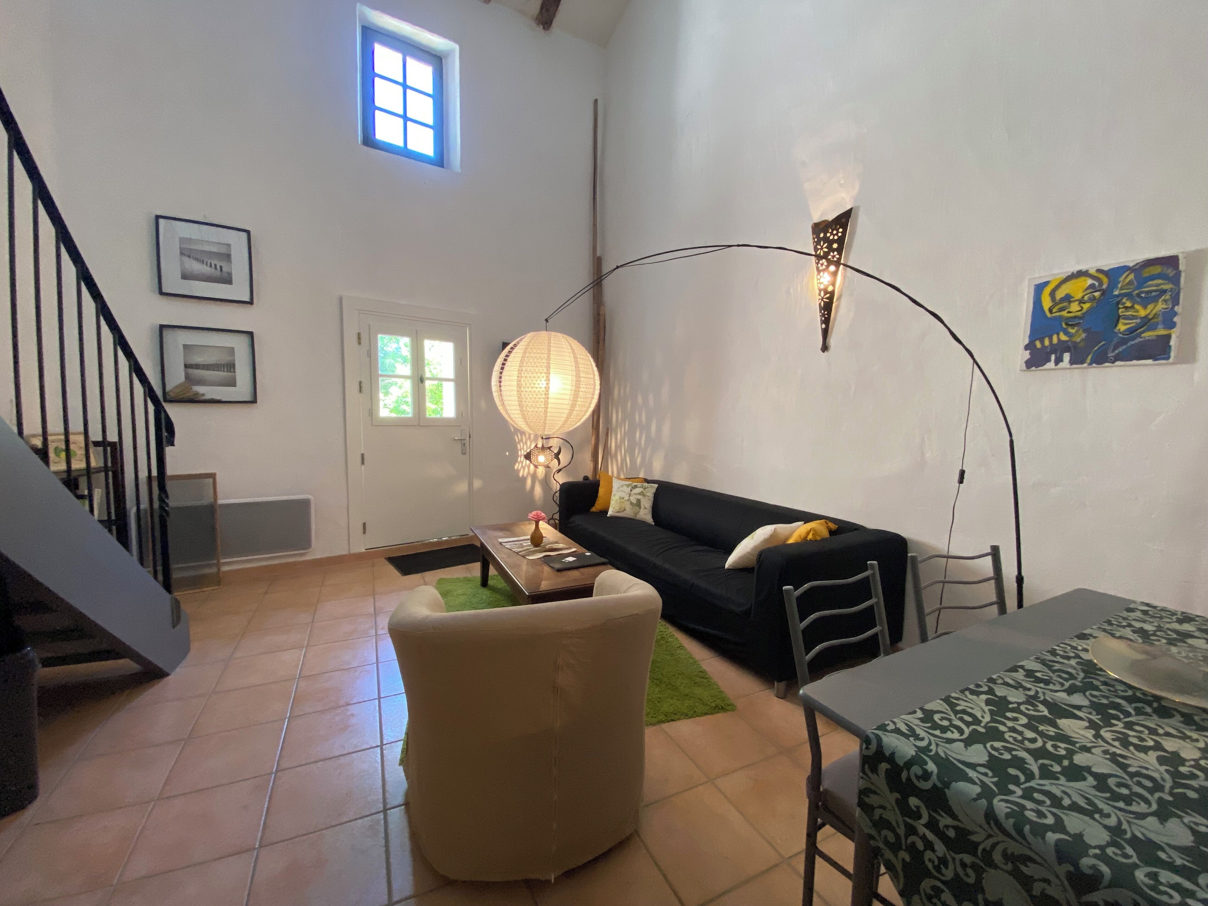 Smart TV, futbolito y libros 