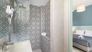 Shower kamar mandi