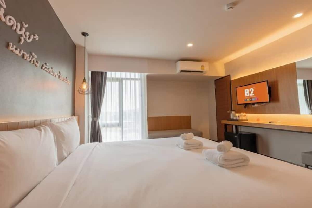 In-room safe, blackout drapes, free WiFi, bed sheets