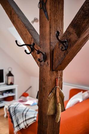 1 camera, culla da viaggio, Wi-Fi gratuito, lenzuola