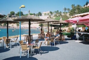 Pool | Outdoor pool - Apt - Sleeps 4 - Balcony - Communal Pool (Orihuela)