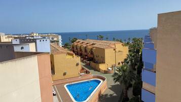 Apartament | Piscina | Piscina a l'aire lliure