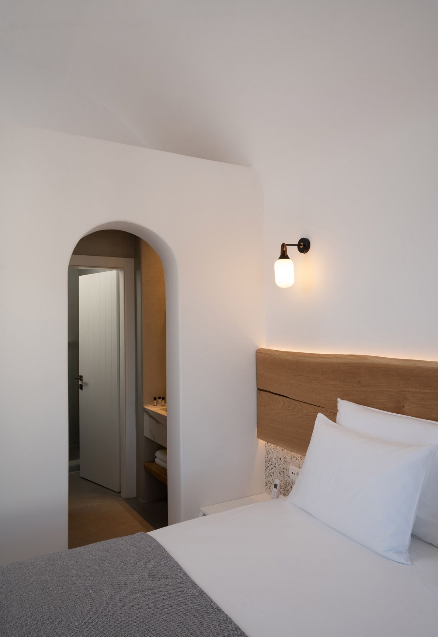 Classic Suite | Egyptian cotton sheets, premium bedding, free minibar items