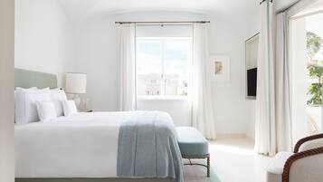 Suite (Prestige) | Sengetøy av topp kvalitet, minibar og safe på rommet