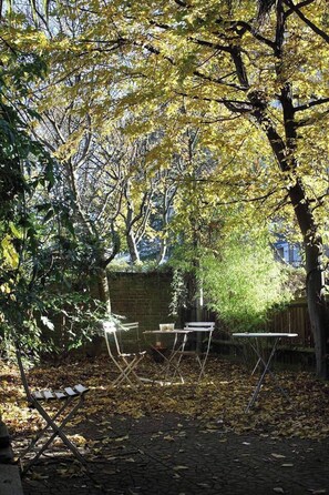 Apartment | Exterior - 3 bed Apartment With Garden in Zone one se1 (London)