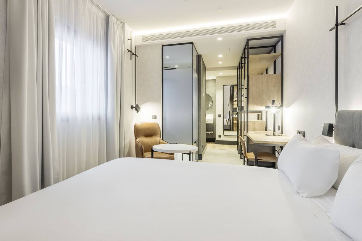 junior suite, city view | view from room