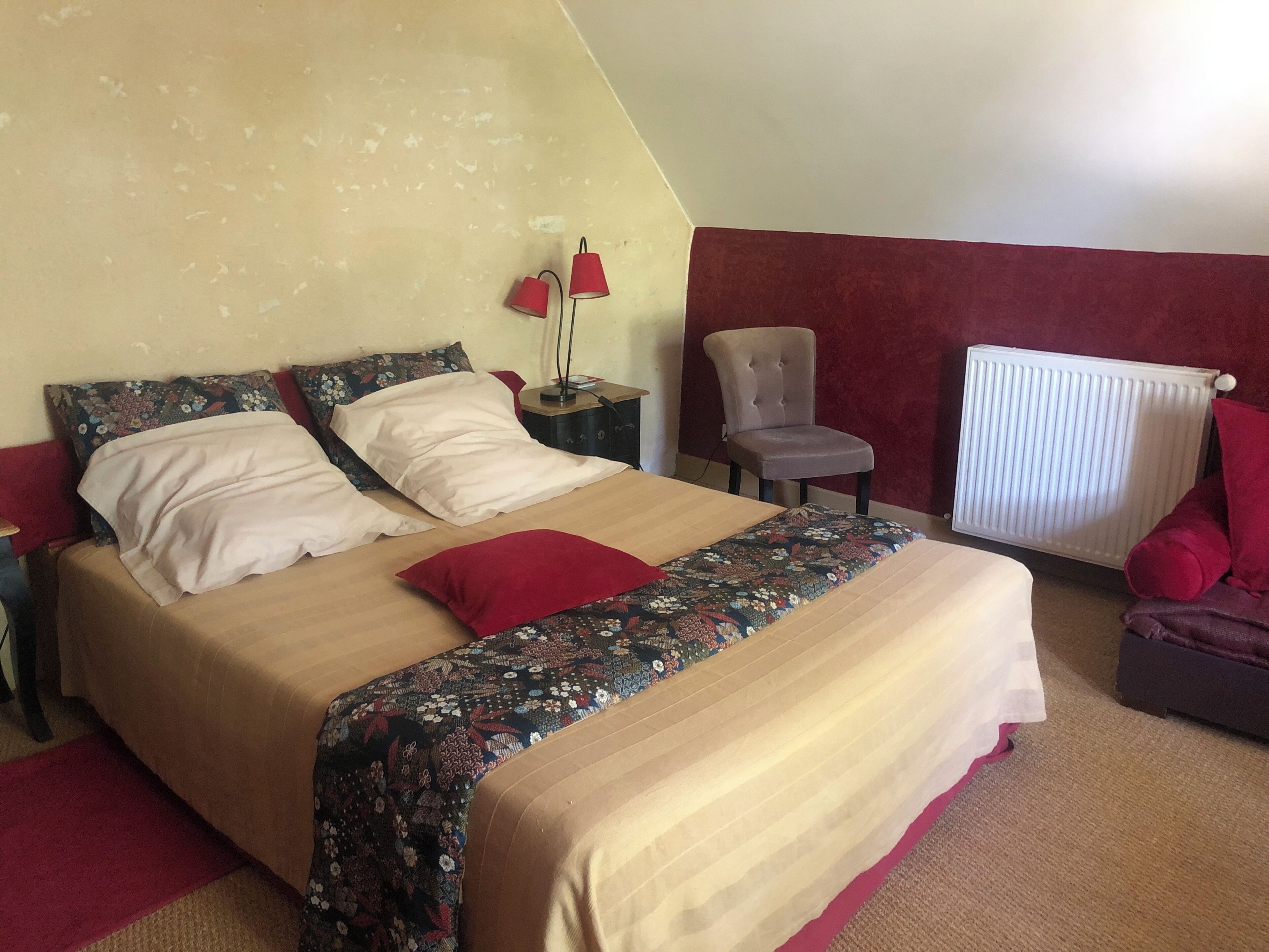 4 slaapkamers, een strijkplank/strijkijzer, gratis wifi, beddengoed