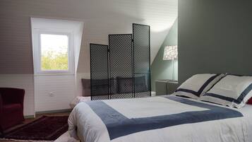 4 chambres, bureau, fer et planche Ă repasser, Wi-Fi gratuit