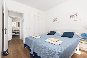 3 quartos, cofres nos quartos, ferros/tábuas de passar roupa